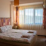Ma-bebe And Play - Thermal Jacuzzi - Free Tickets To Ostrich Farm Apartment *