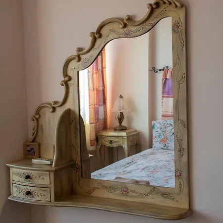 - Hiking - Hot Thermal Bathtub - Fast Internet - No Pools Apartment *