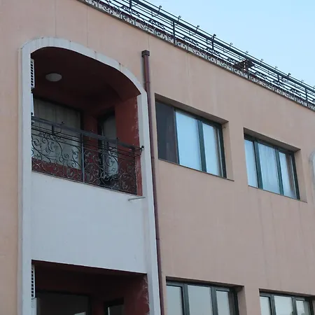 - Hiking - Hot Thermal Bathtub - Fast Internet - No Pools Apartment Pchelin