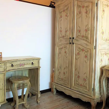 - Hiking - Hot Thermal Bathtub - Fast Internet - No Pools * Pchelin